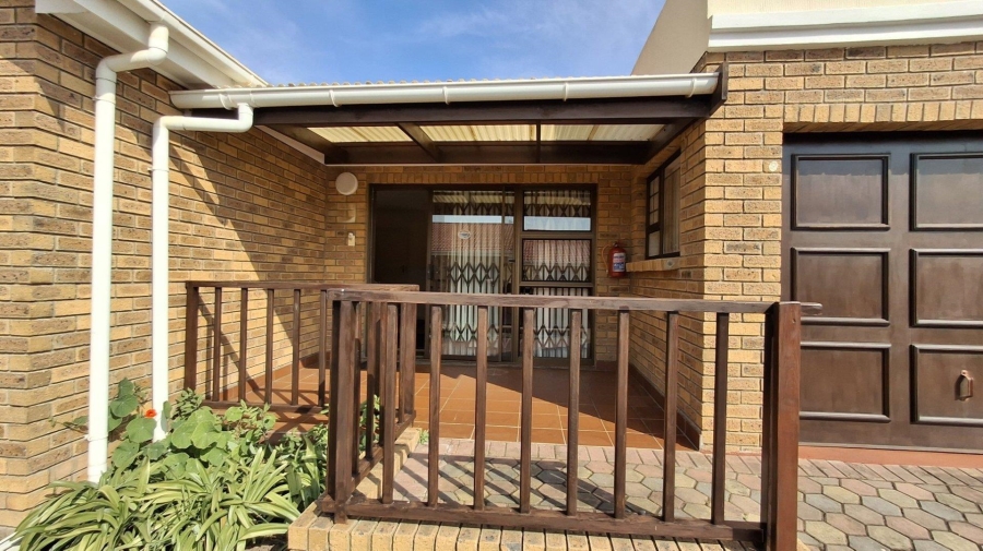 2 Bedroom Property for Sale in Fonteine Park Western Cape